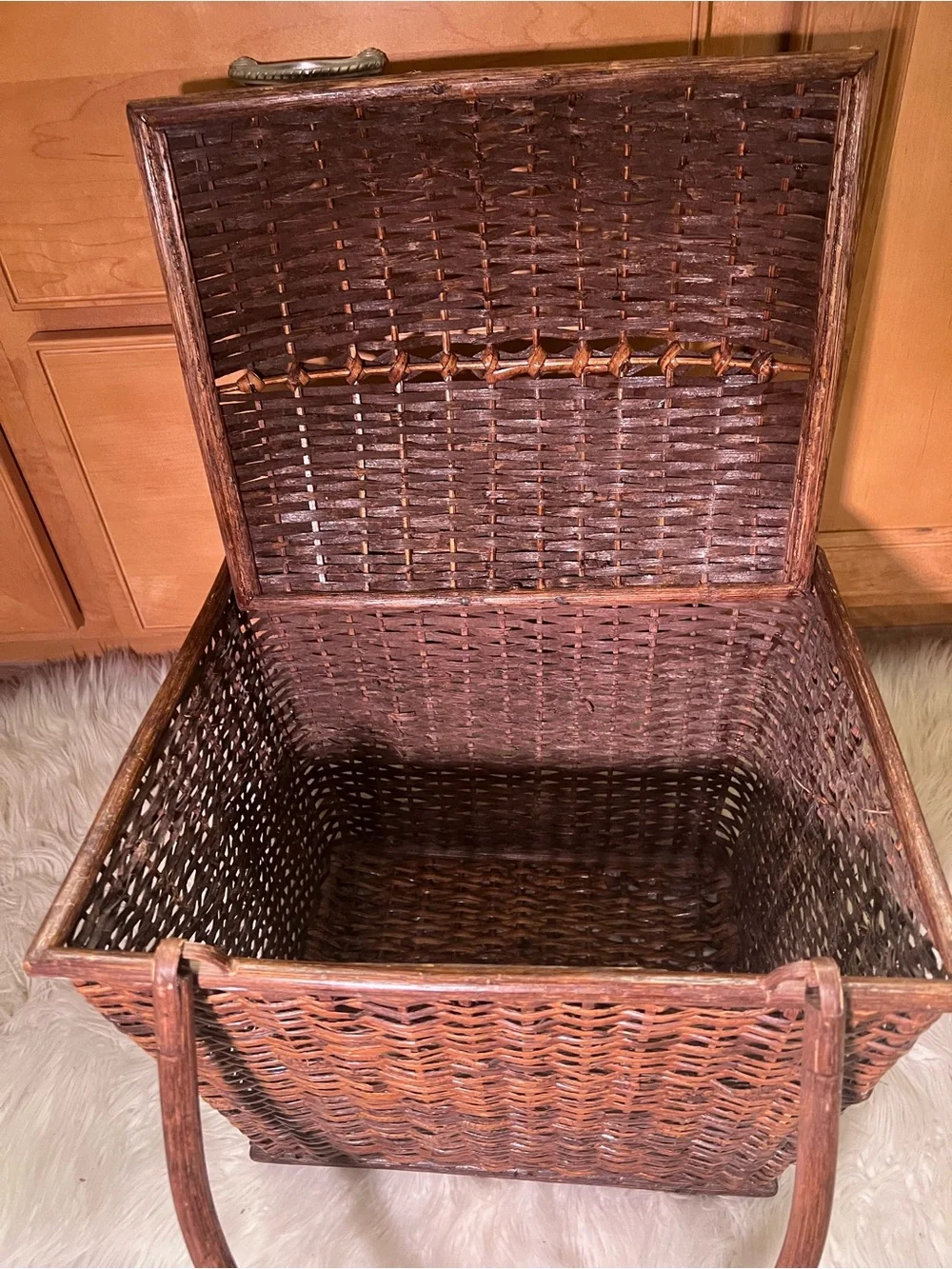 Vintage Large Hand Woven Storage Basket with Lid & Handles Home Decor